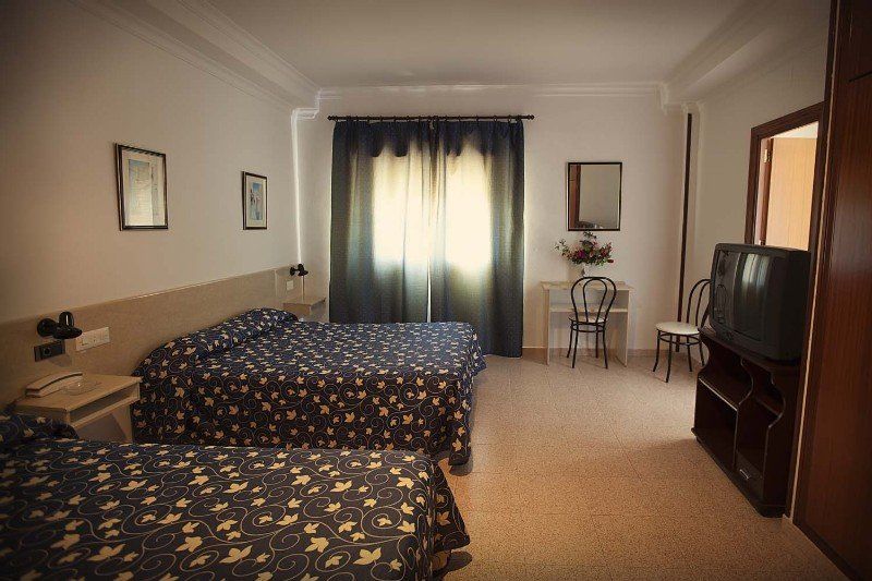 Hotel Catalán Puerto Real Esterno foto
