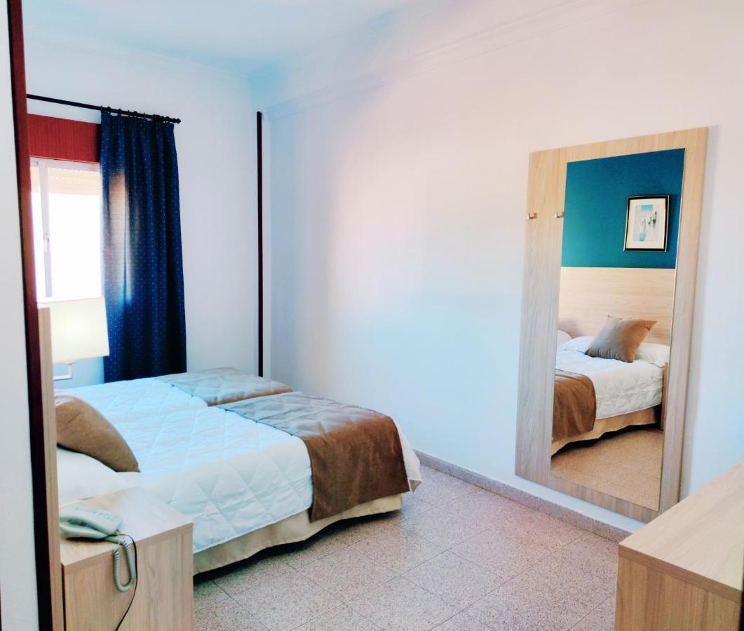 Hotel Catalán Puerto Real Esterno foto